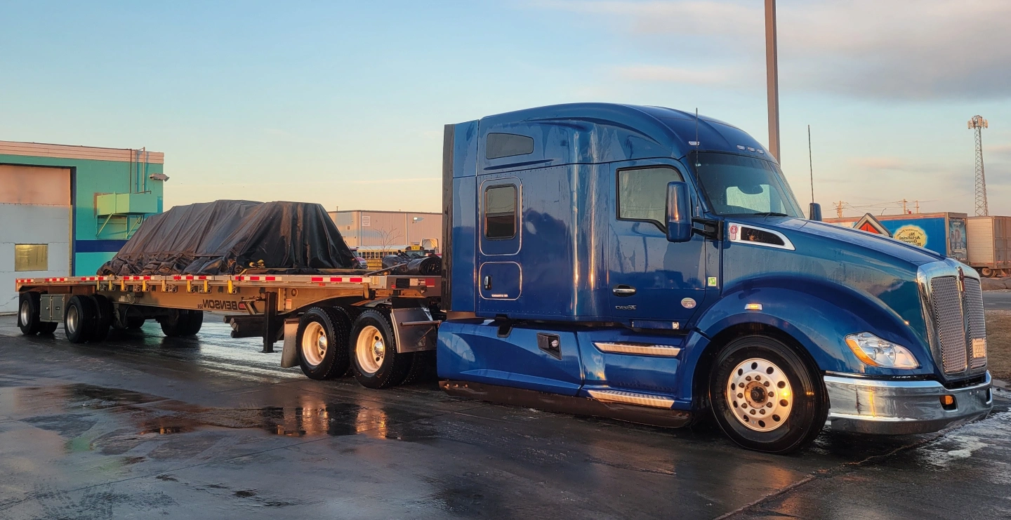 Pioneer Roadways Kenworth flatbed